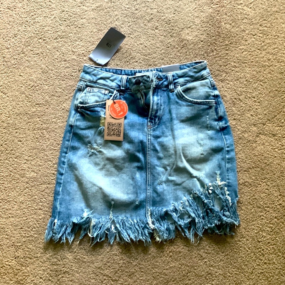 denim high rise skirt, by LTB. completely new. size small